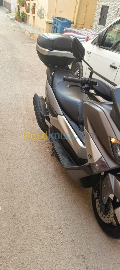 Yamaha N-max 2019