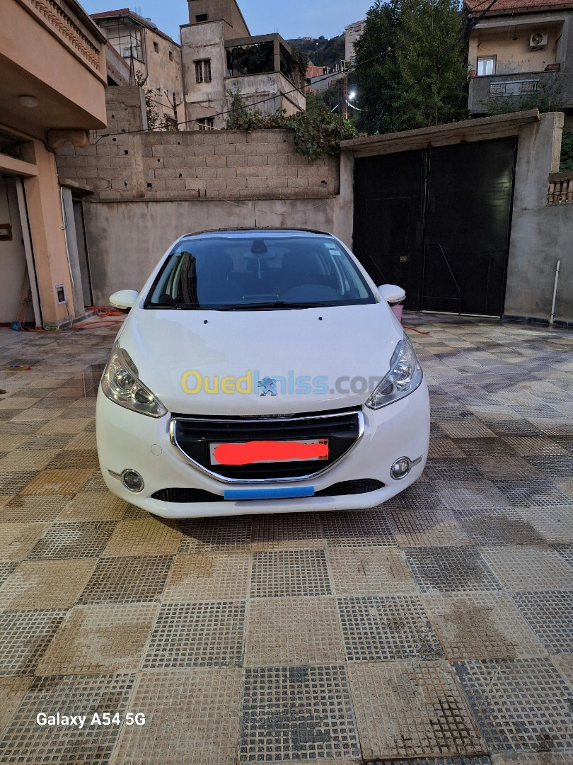 Peugeot 208 2014 Allure