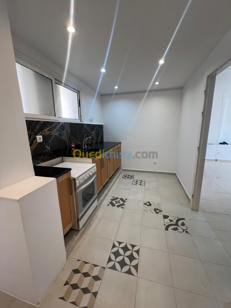 Location Appartement F4 Alger Hydra