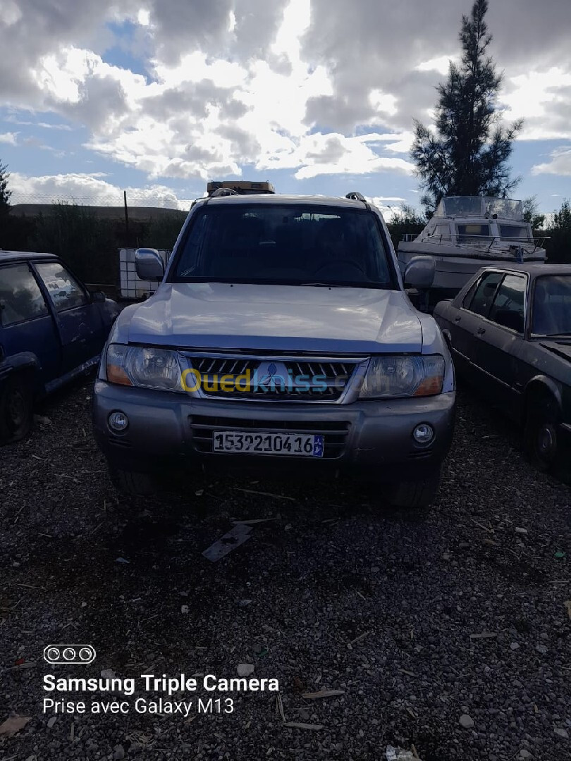 Mitsubishi Pajero Court 2004 