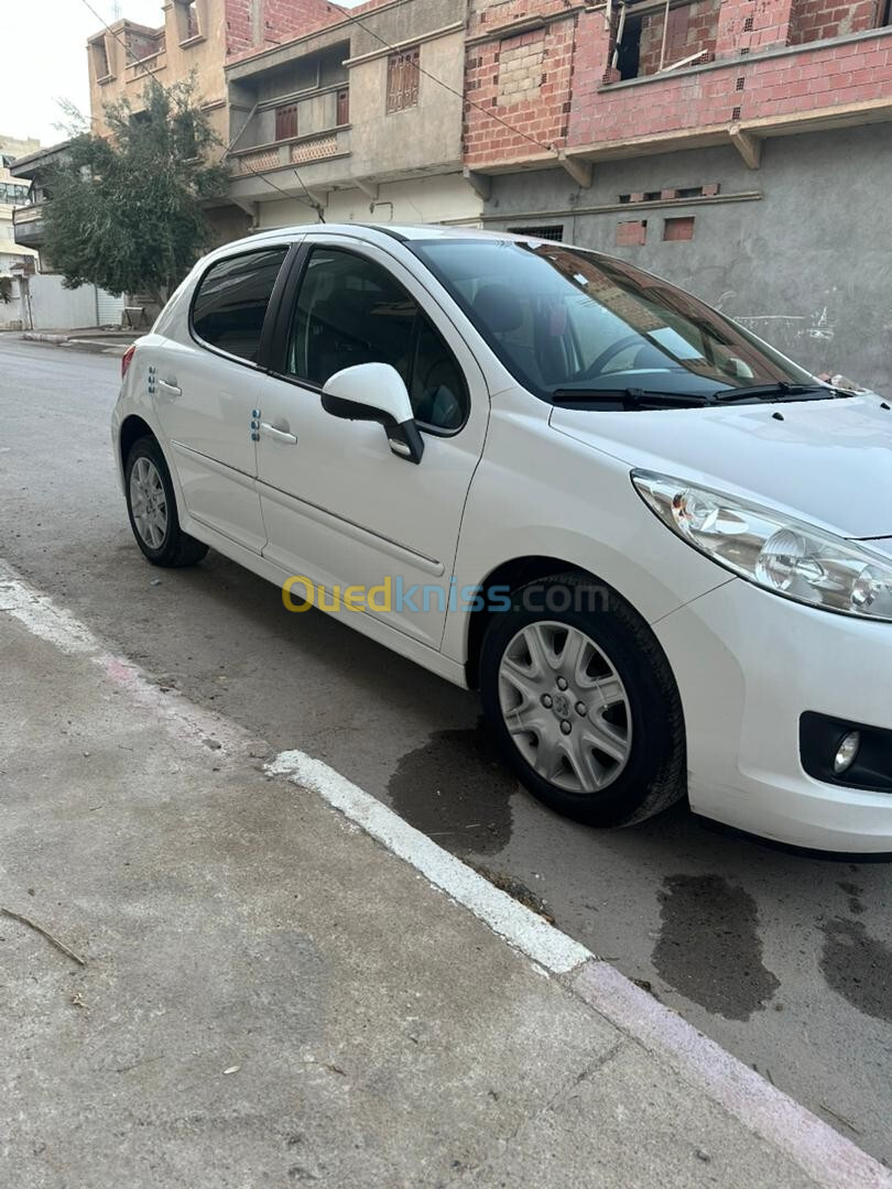 Peugeot 207 2012 