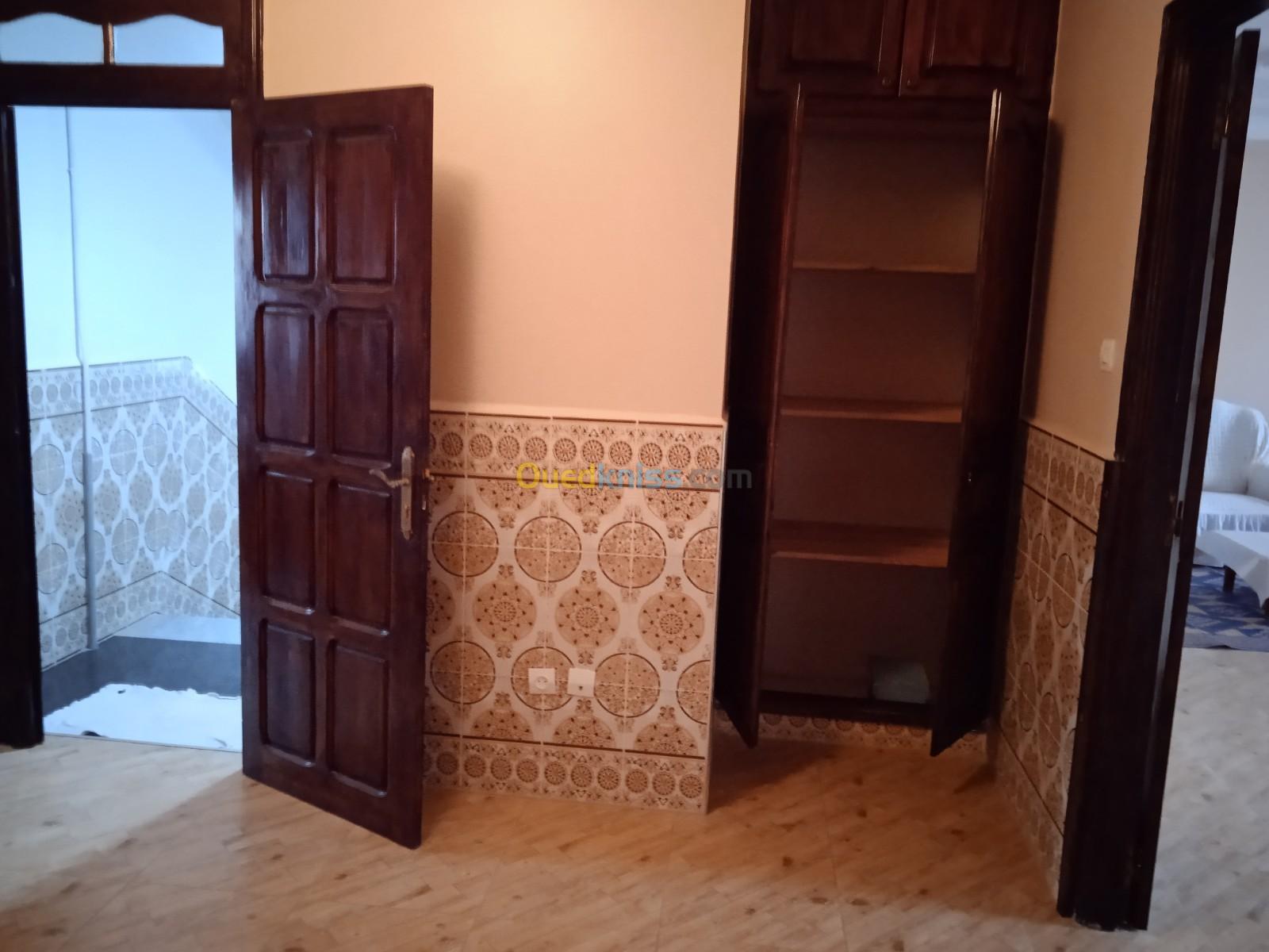 Location vacances Niveau De Villa F4 Jijel Jijel