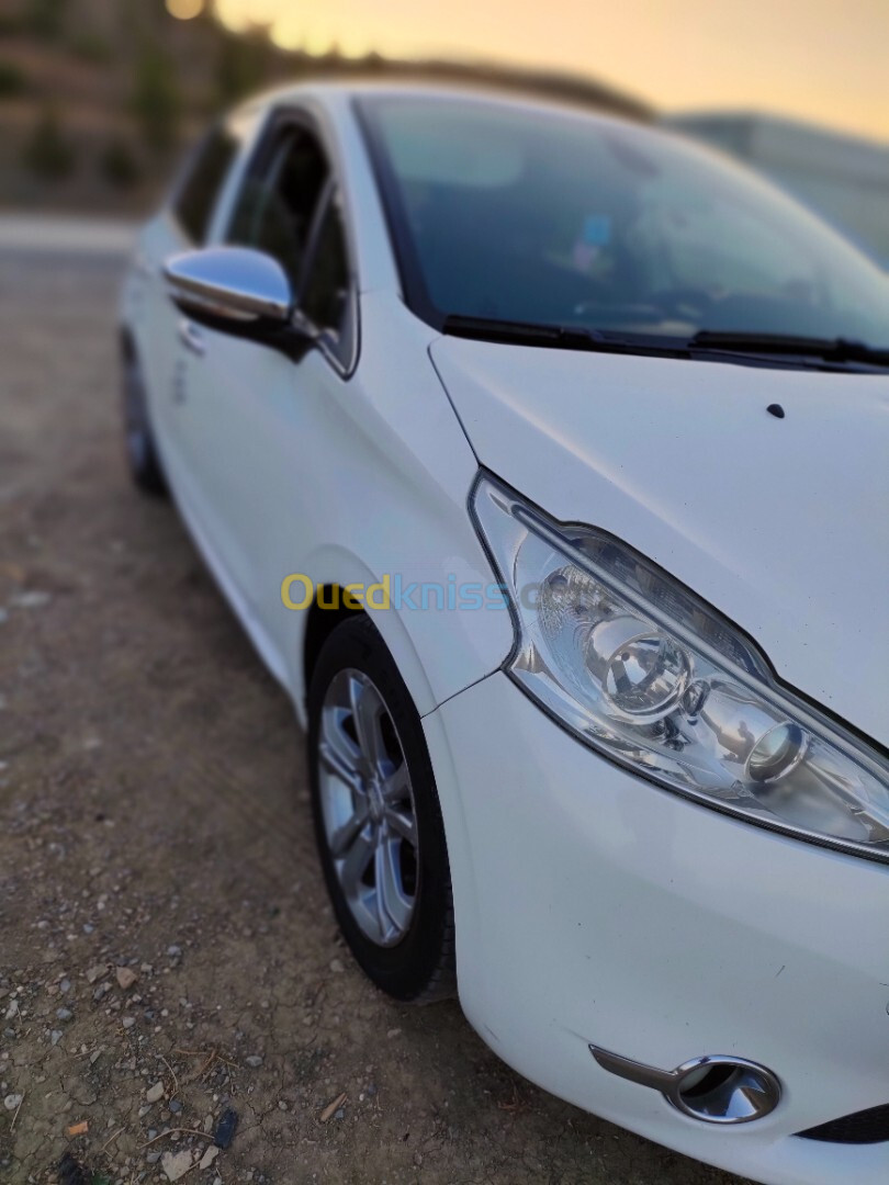 Peugeot 208 2013 Allure