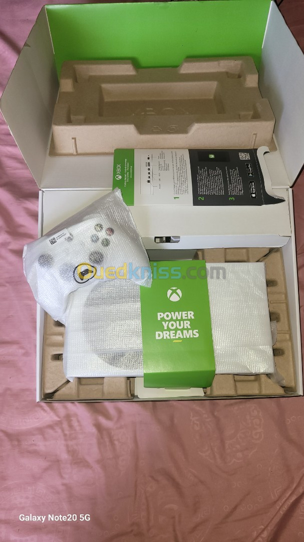 Xbox series s produit européen 🇫🇷🇬🇧 état 20/10 