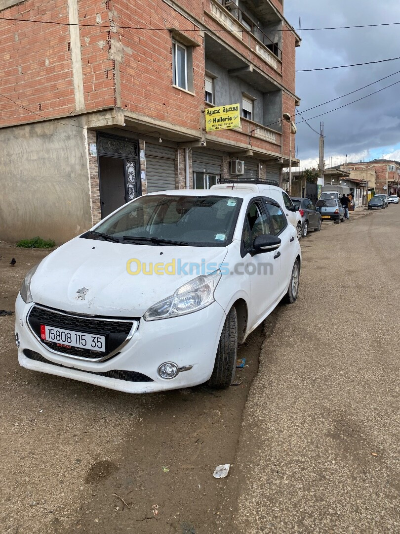 Peugeot 208 2015 