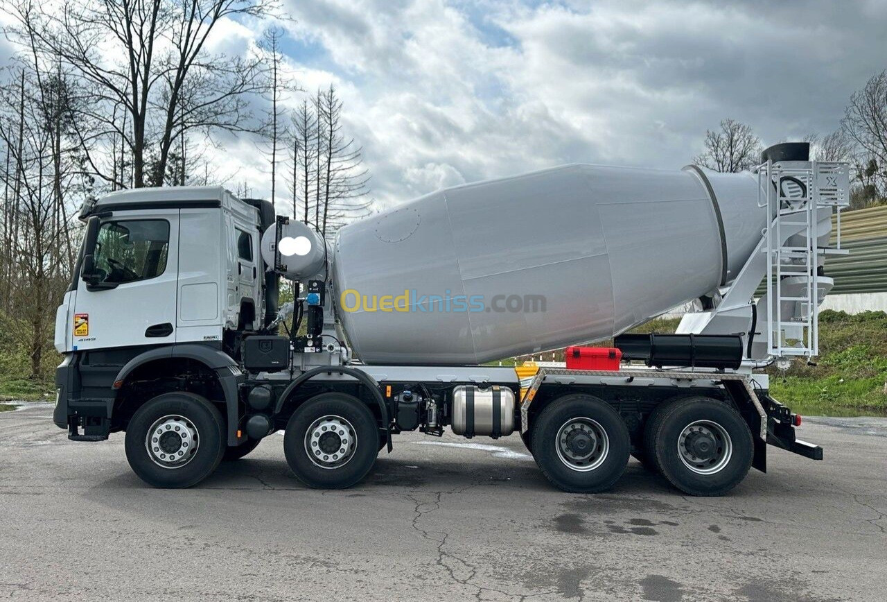 Mercedes 8x4 Camion malaxeur 2024