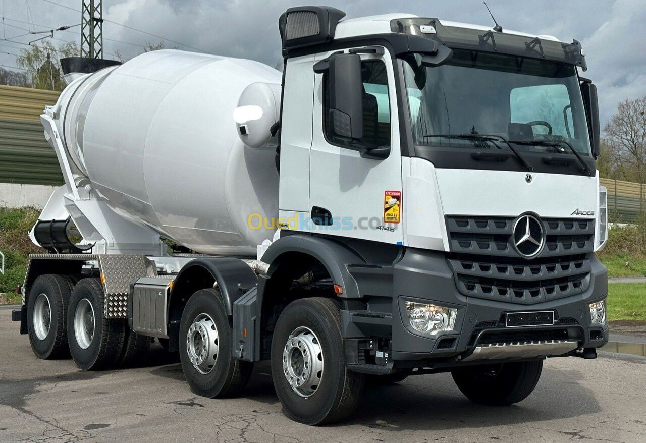 Mercedes 8x4 Camion malaxeur 2024