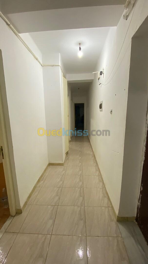 Location Appartement F3 Alger Zeralda