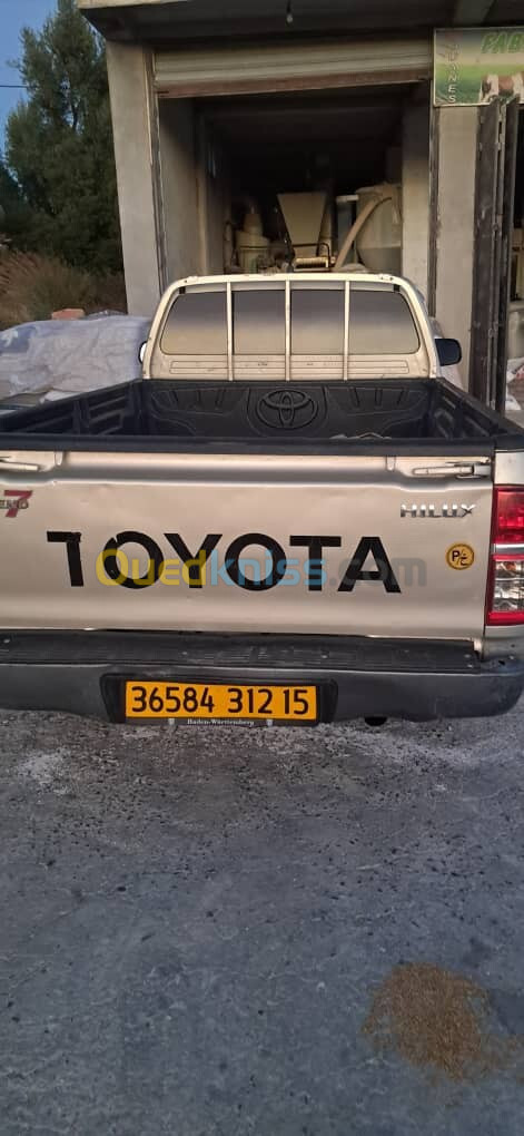 Toyota Hilux 2012 Legend 7