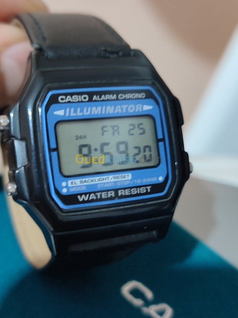 Casio F105w