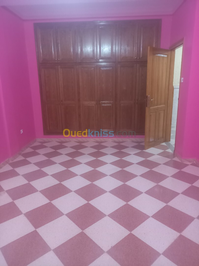 Location Appartement F4 Boumerdès Hammedi