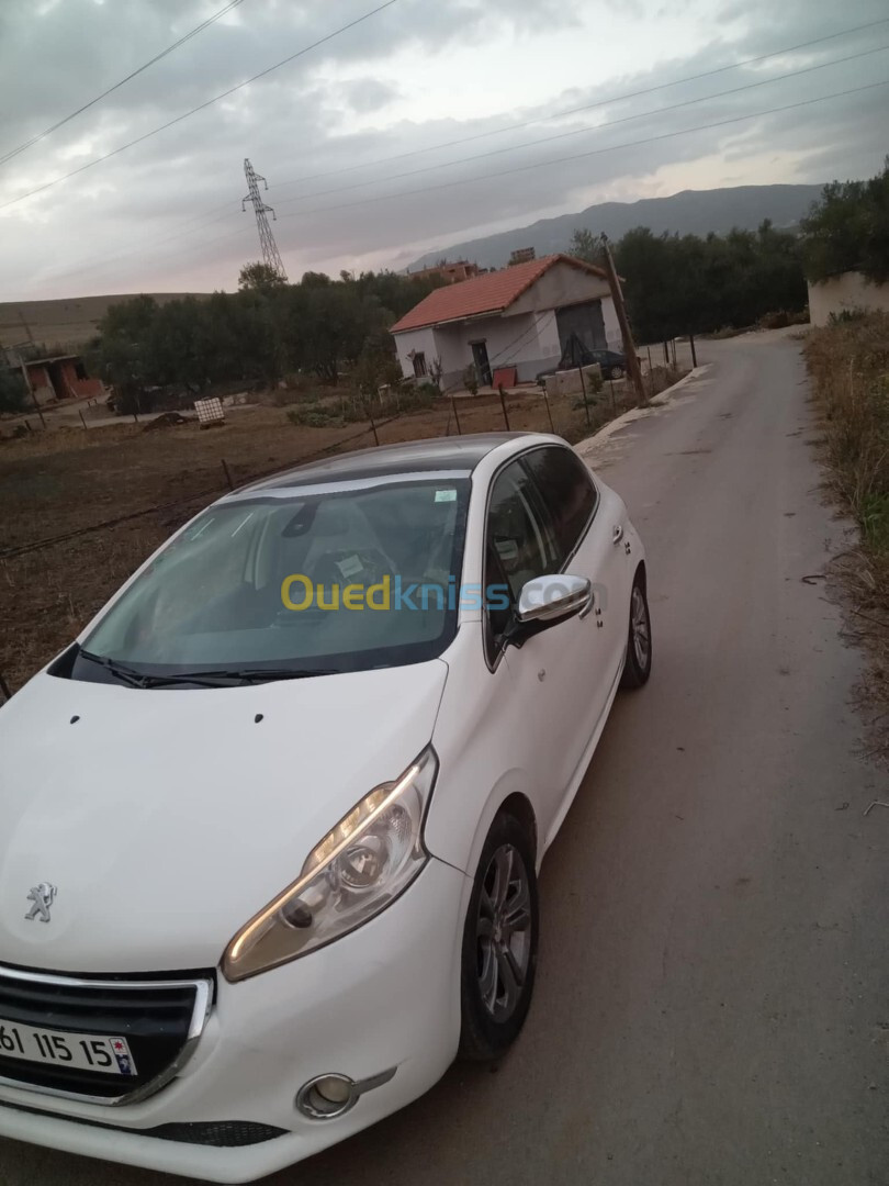 Peugeot 208 2015 Allure