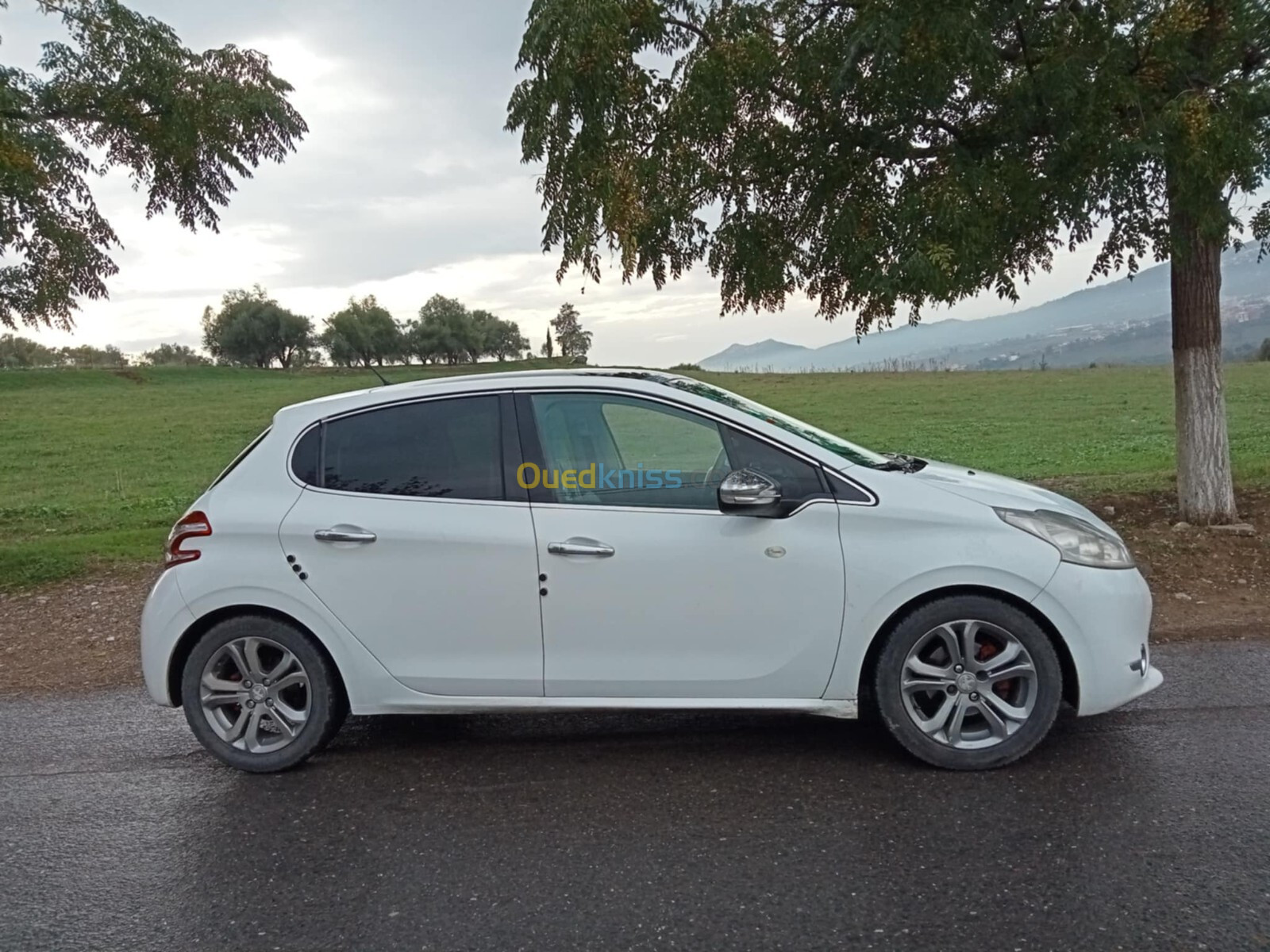 Peugeot 208 2015 Allure