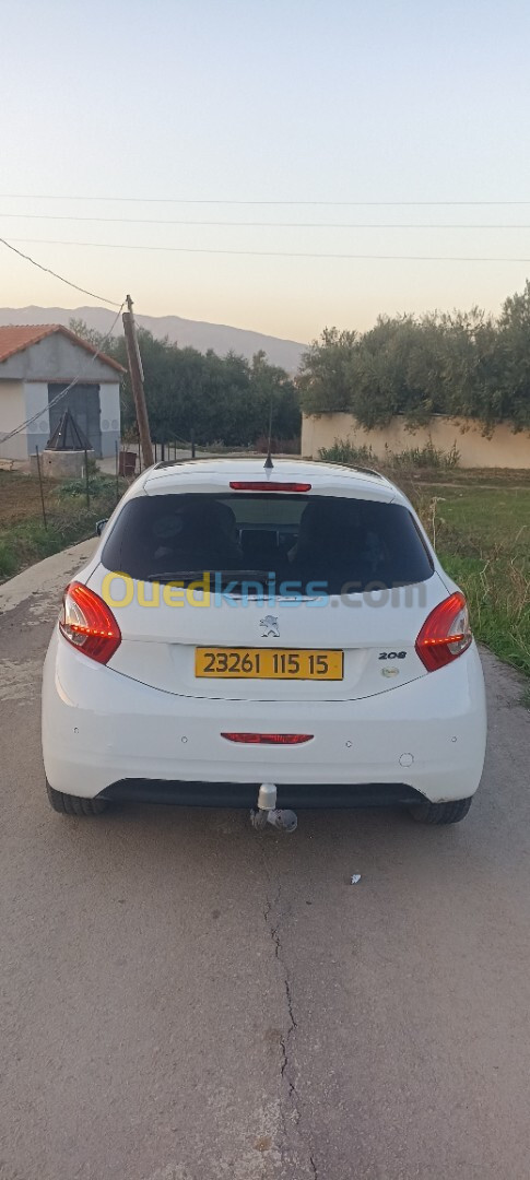 Peugeot 208 2015 Allure