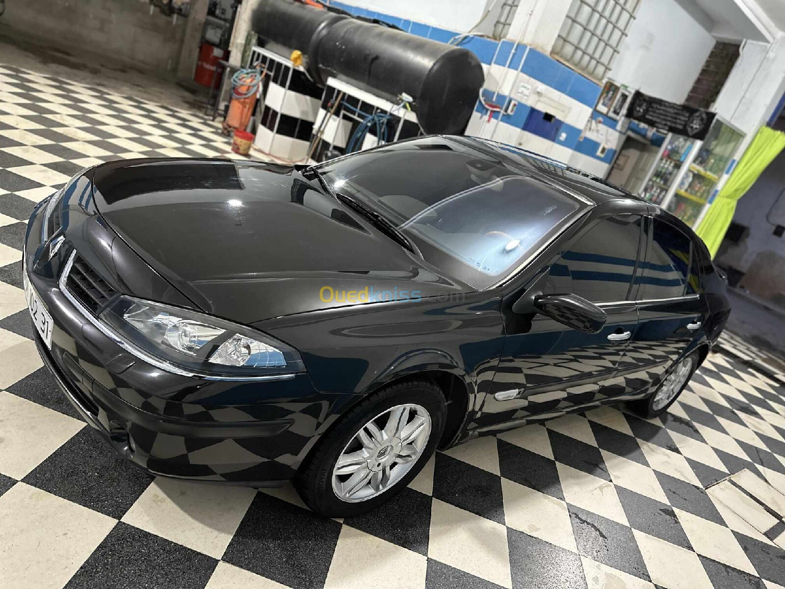 Renault Laguna 2 2002 inesaille paré