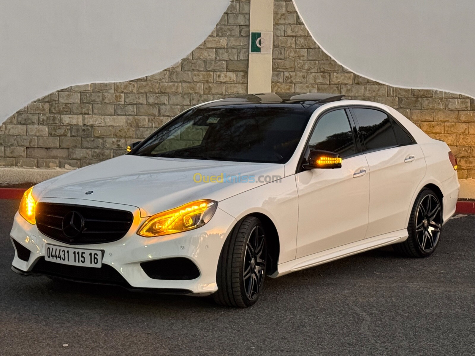 Mercedes Classe E 2015 AVANTGARDE Pack AMG