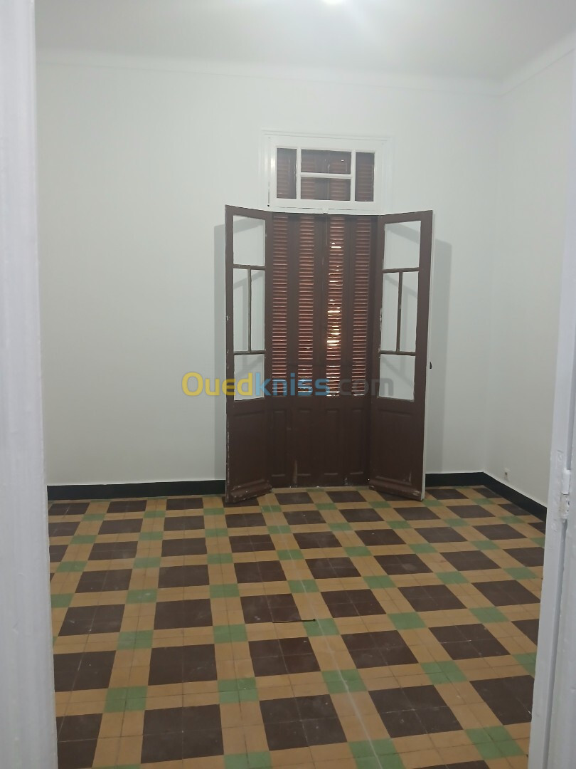 Location Appartement F03 Alger Hussein dey