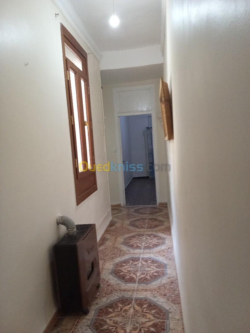 Location Appartement F4 Alger Bab el oued