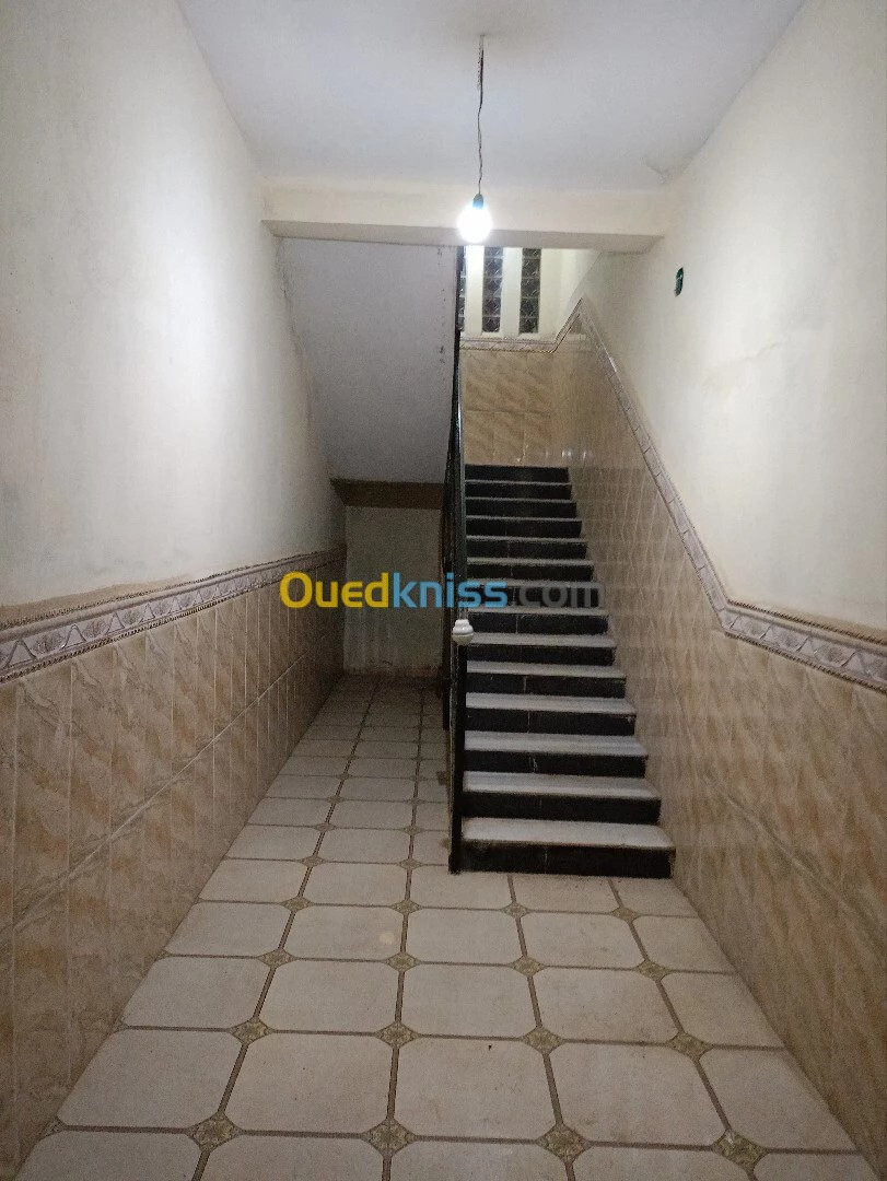 Location Appartement F4 Jijel El milia