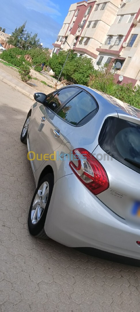 Peugeot 208 2013 Allure