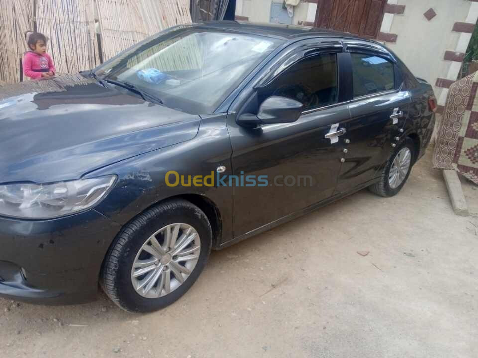 Peugeot 301 2013 Allure