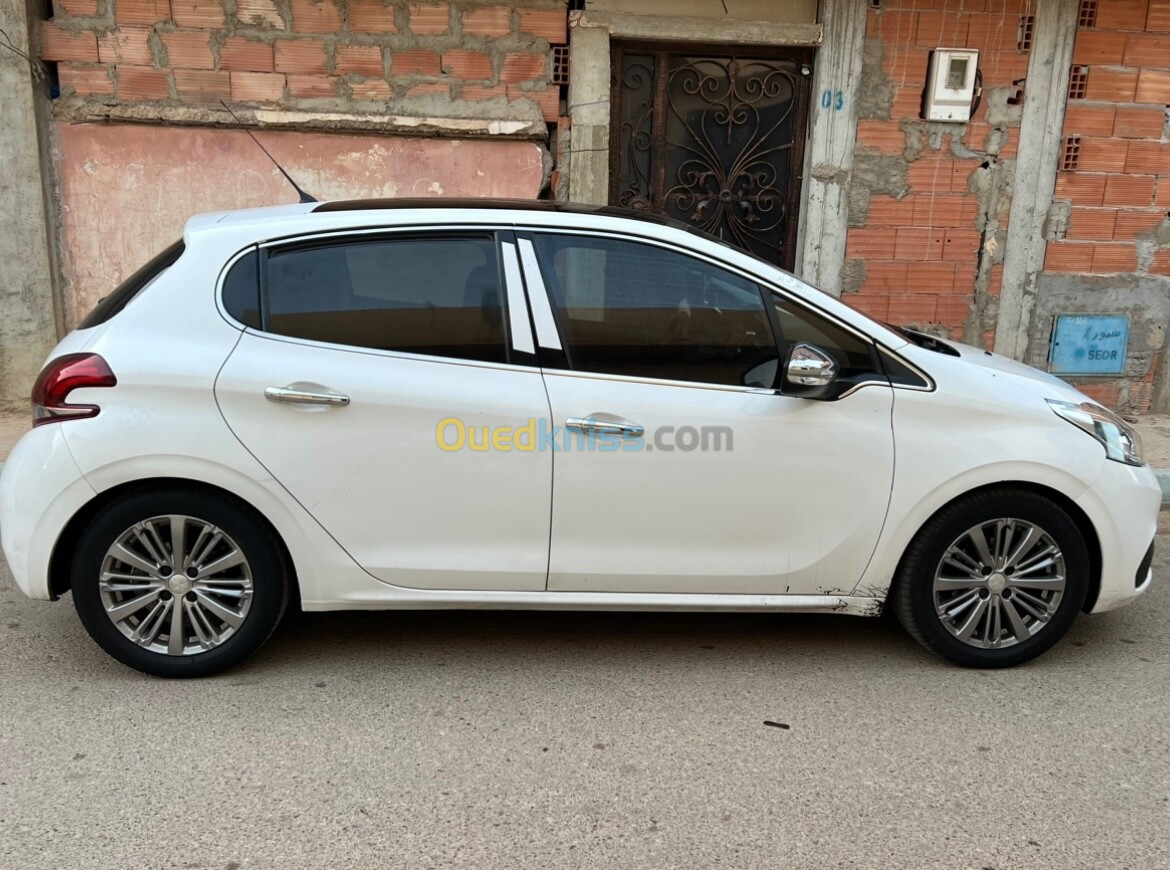 Peugeot 208 2016 Allure Facelift