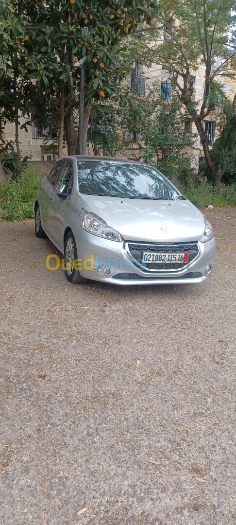 Peugeot 208 2015 Allure