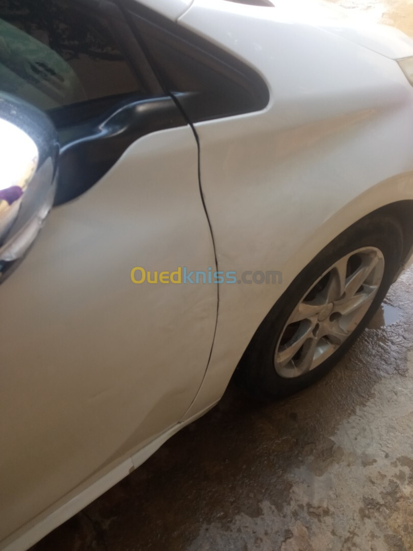 Peugeot 208 2016 208