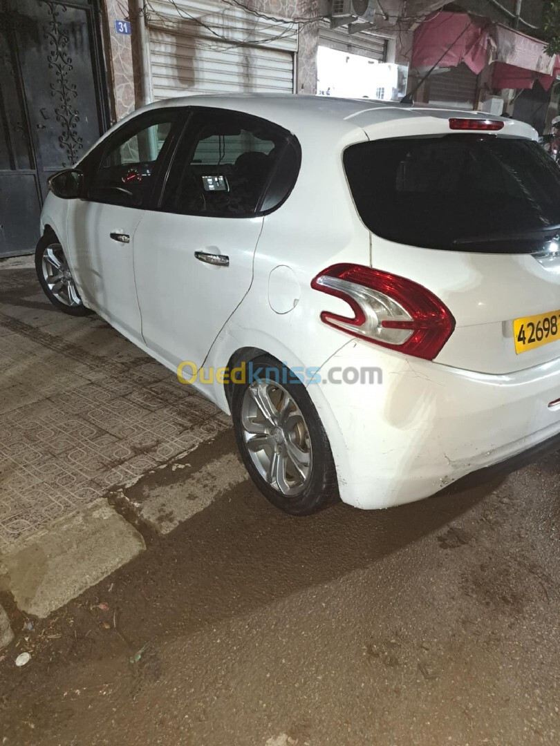 Peugeot 208 2014 Allure