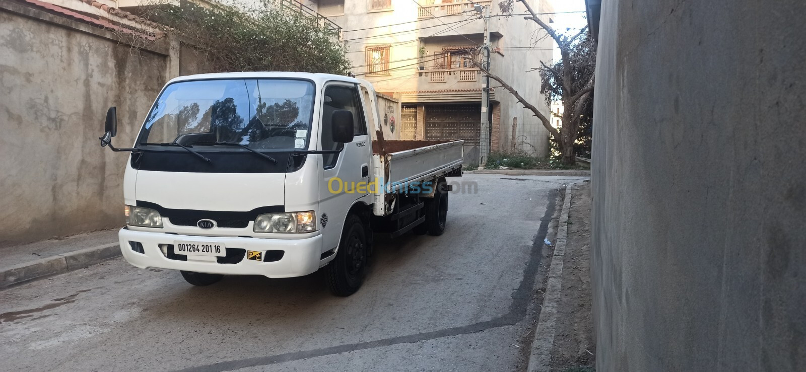 Kia K3600 2001