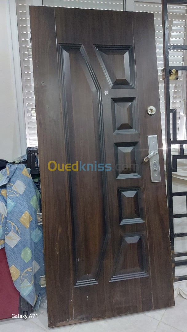 باب للمنزل من الحديد Porte en fer pour la maison