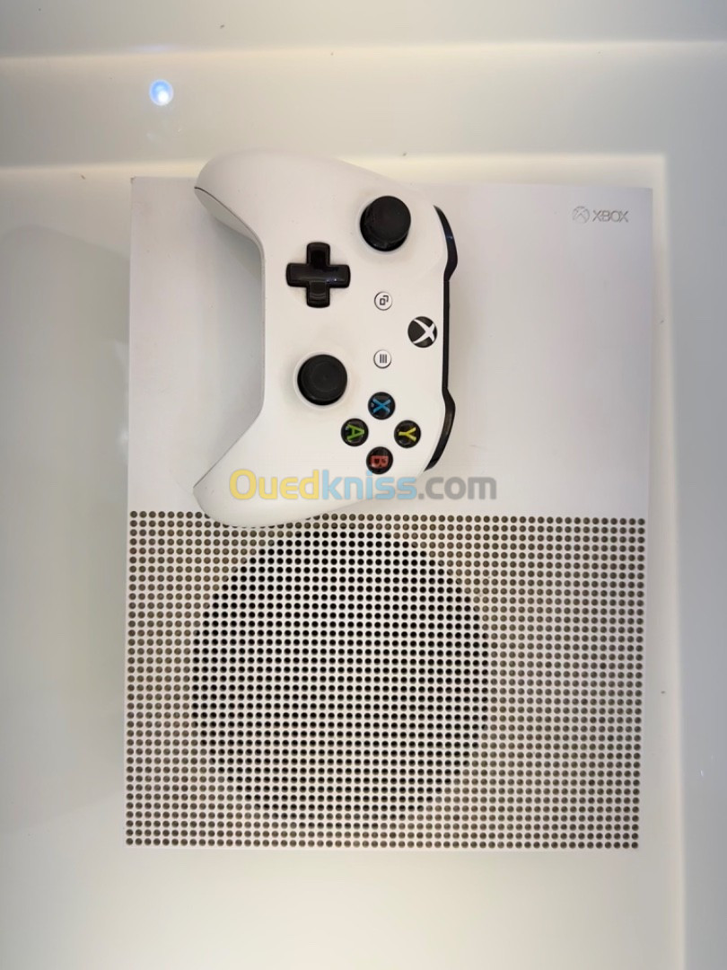 XBOX ONE S 1TB 