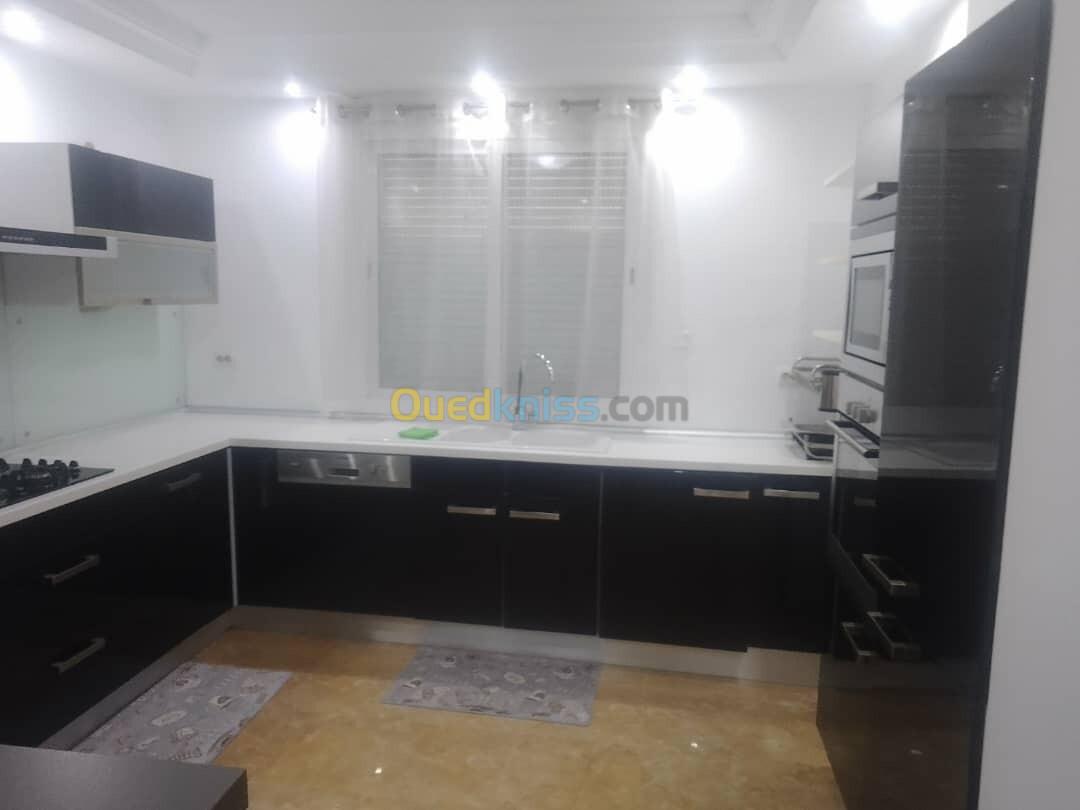 Location Appartement F4 Alger Hydra