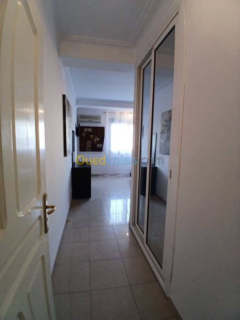 Location Appartement F4 Alger Hydra