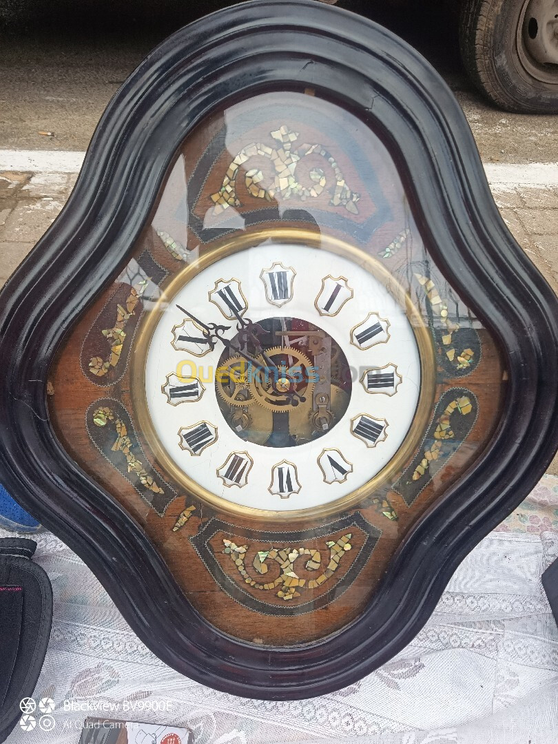 horloge oeil de boeuf