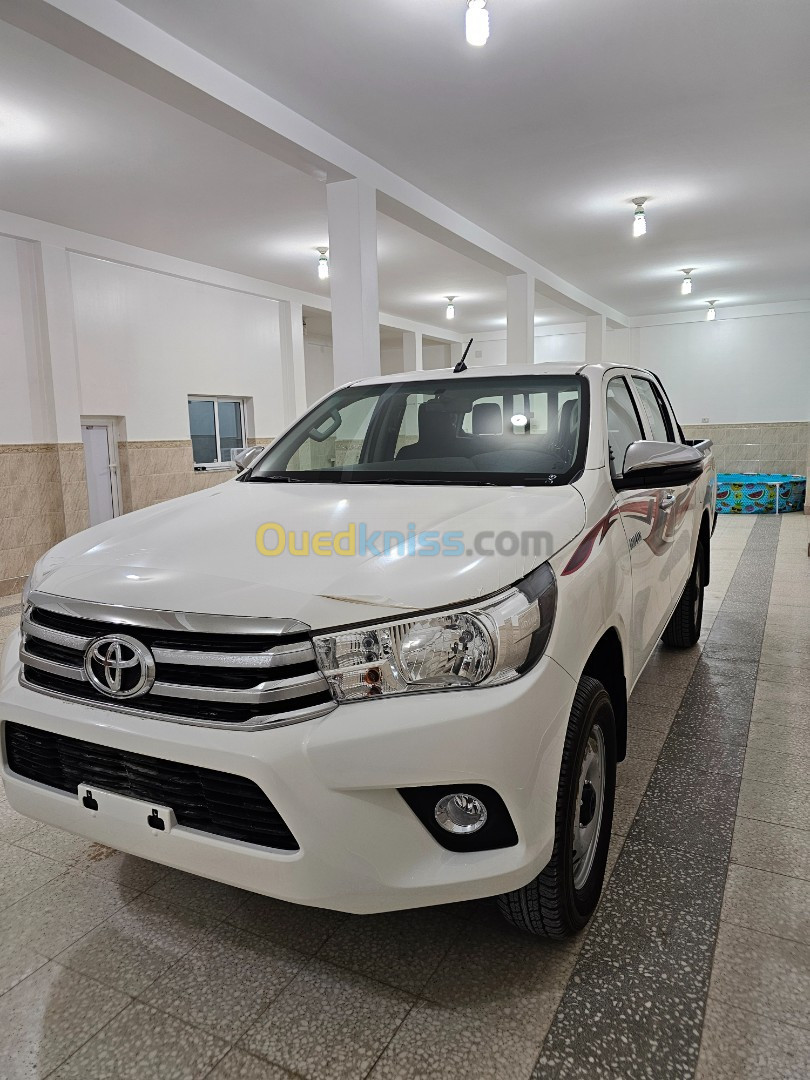 Toyota Hilux 2024 سلوقيه بدفلوك