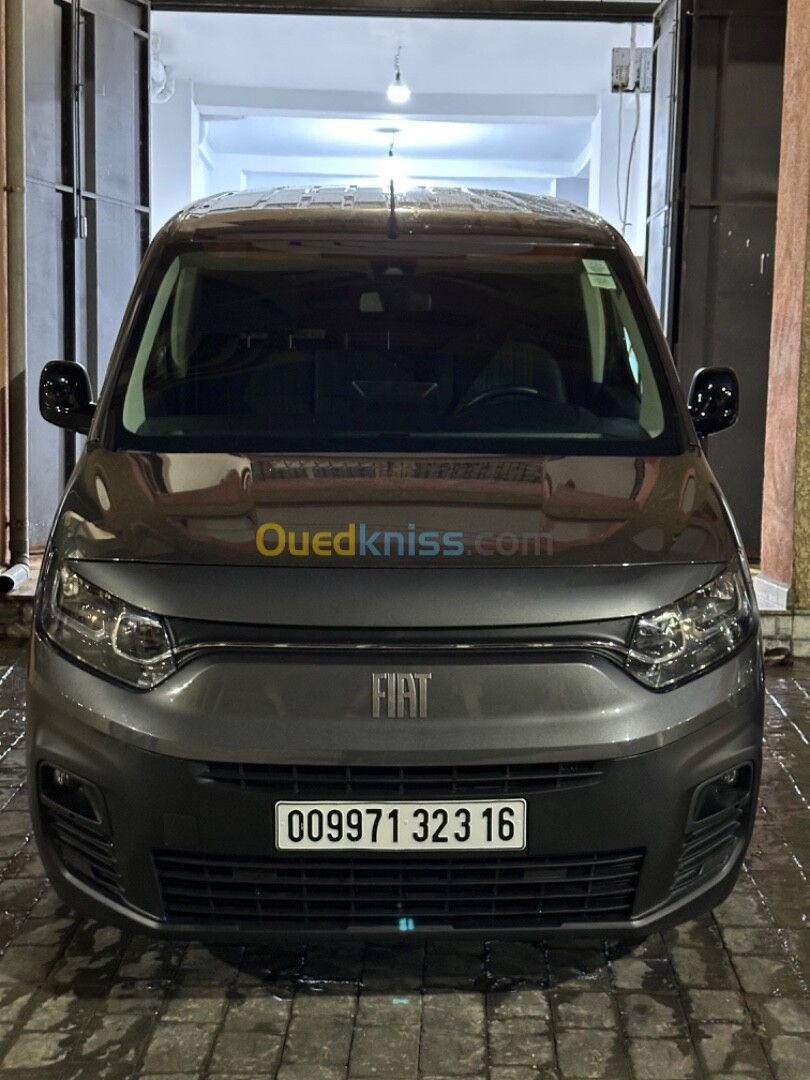 Fiat Doblo italien 2023 Pro