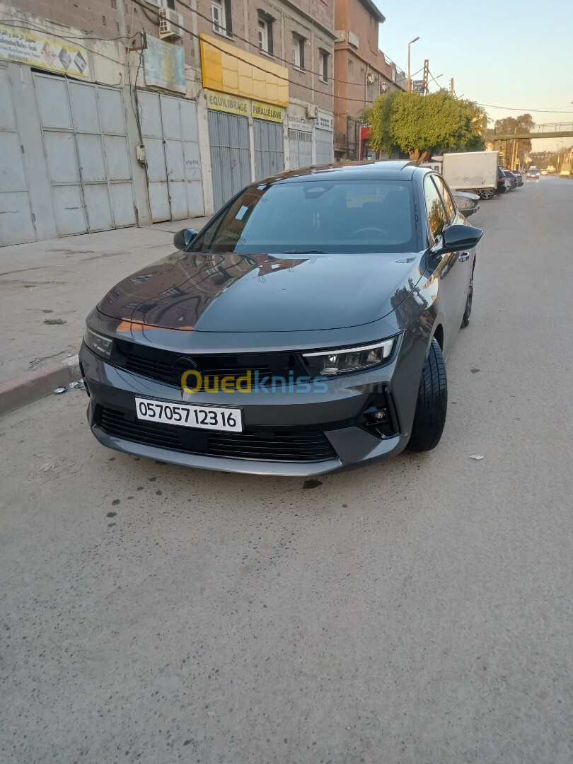 Opel Astra 2024 GS line