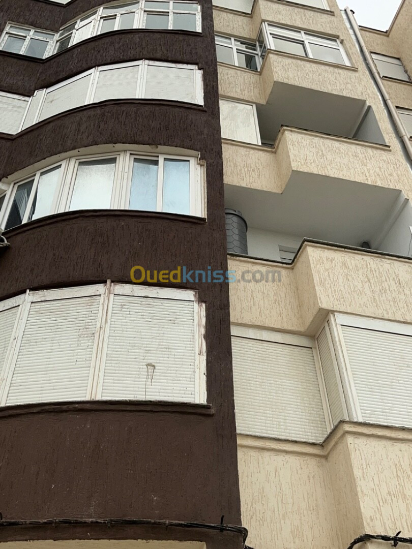 Vente Appartement F3 Tizi Ouzou Azeffoun