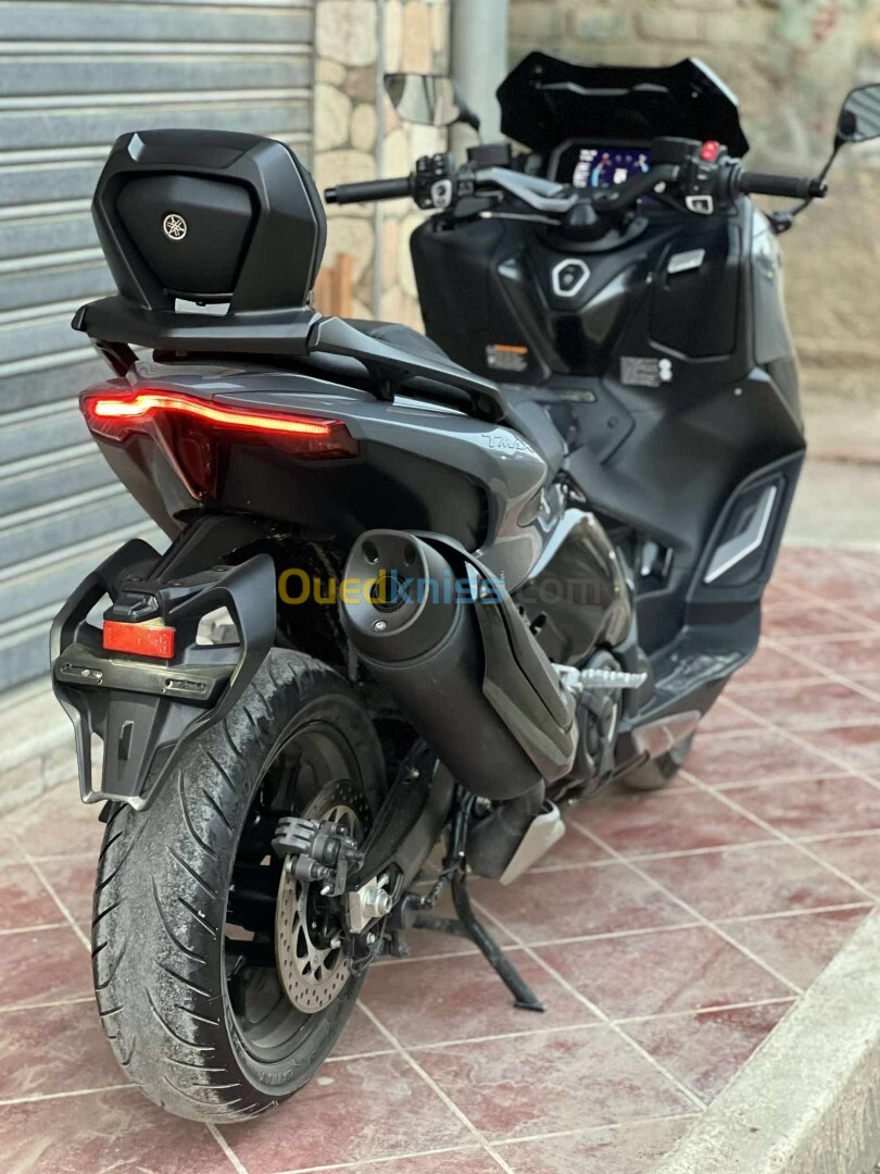 Yamaha Tmax 562 2022