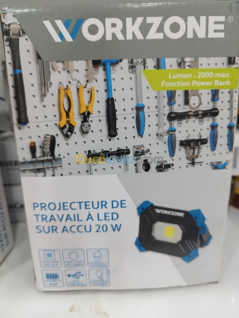 PROJECTEUR DE TRAVAIL A LED