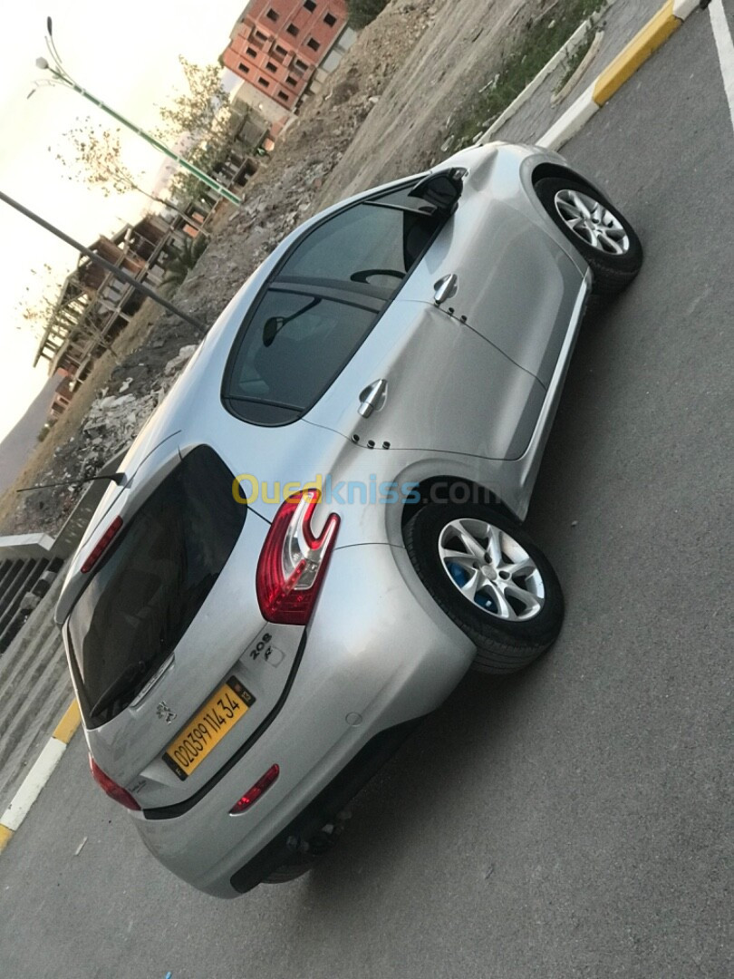 Peugeot 208 2014 208