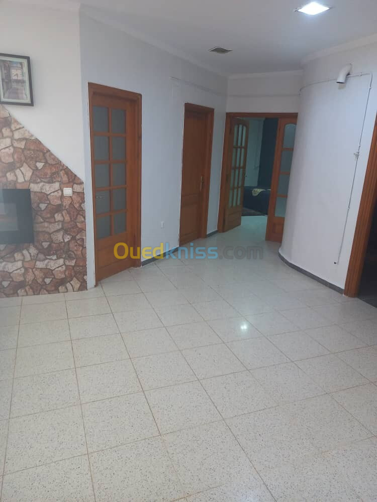 Location Niveau De Villa F4 Oran Bir el djir