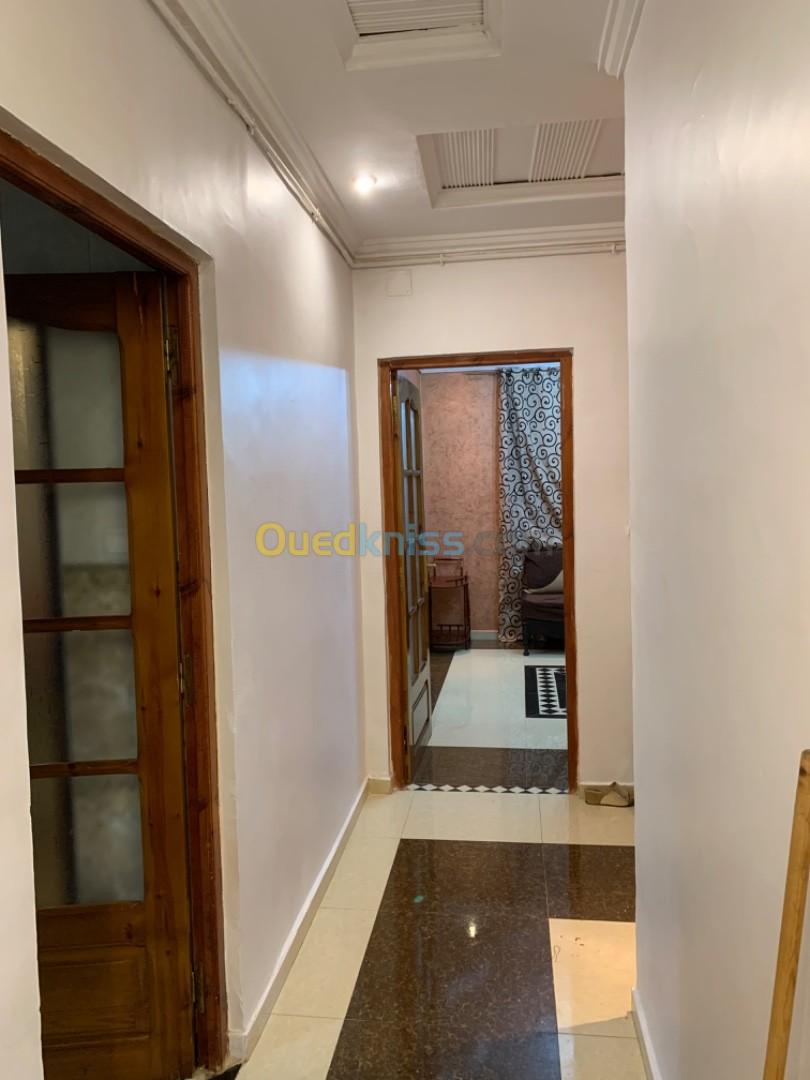 Location vacances Appartement F4 Mostaganem Mezghrane