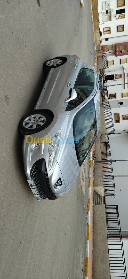 Peugeot 308 2011 308