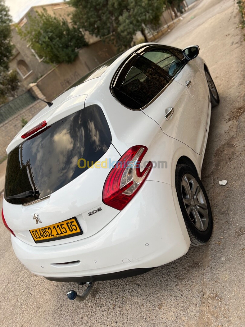 Peugeot 208 2015 Allure