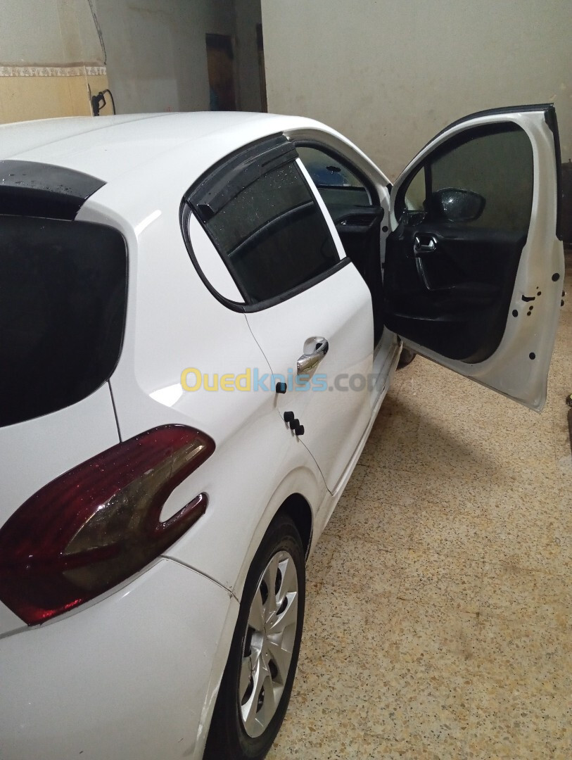 Peugeot 208 2014 Active