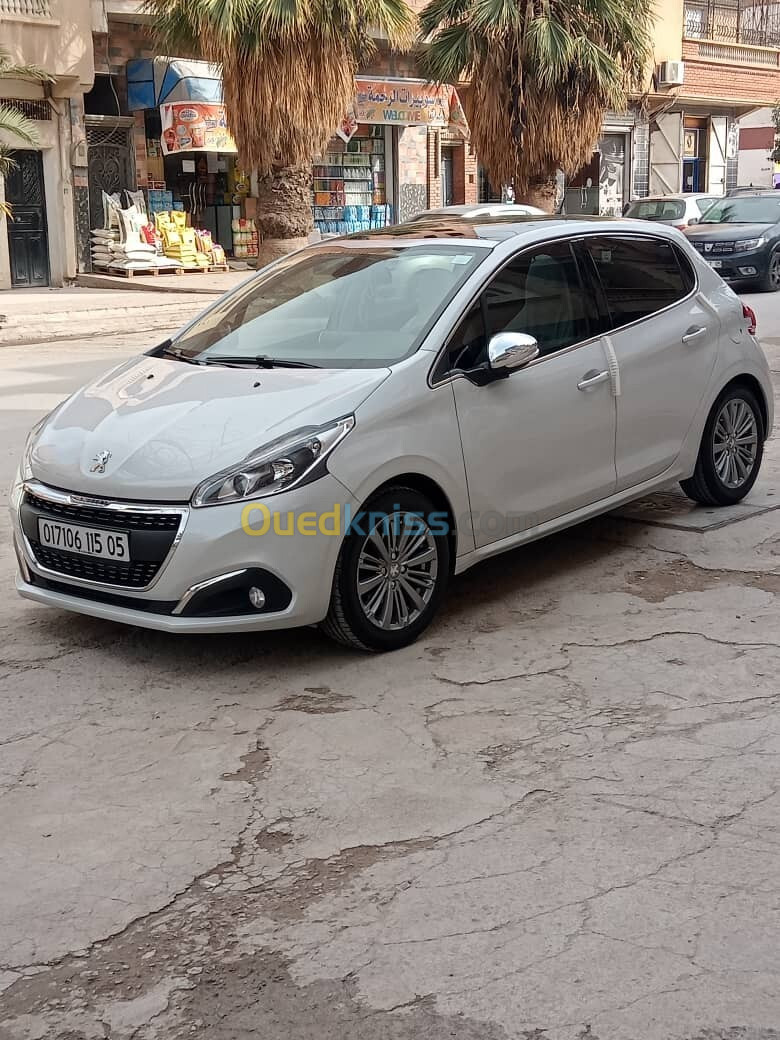 Peugeot 208 2015 Allure