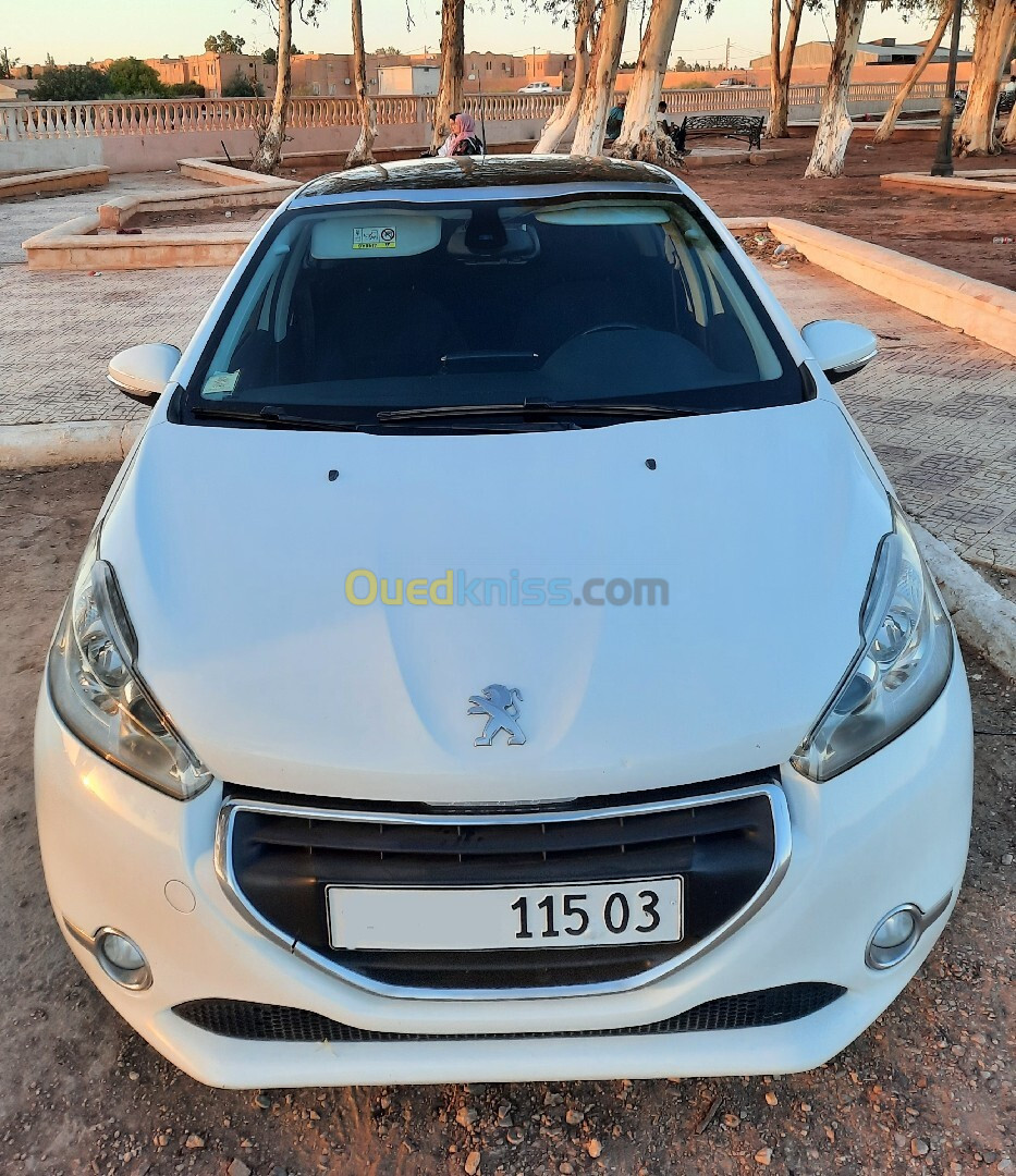 Peugeot 208 2015 Allure