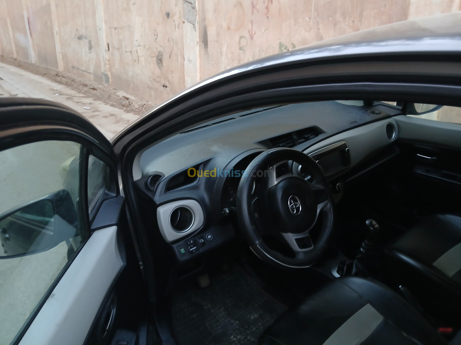 Toyota Yaris 2012 Touch